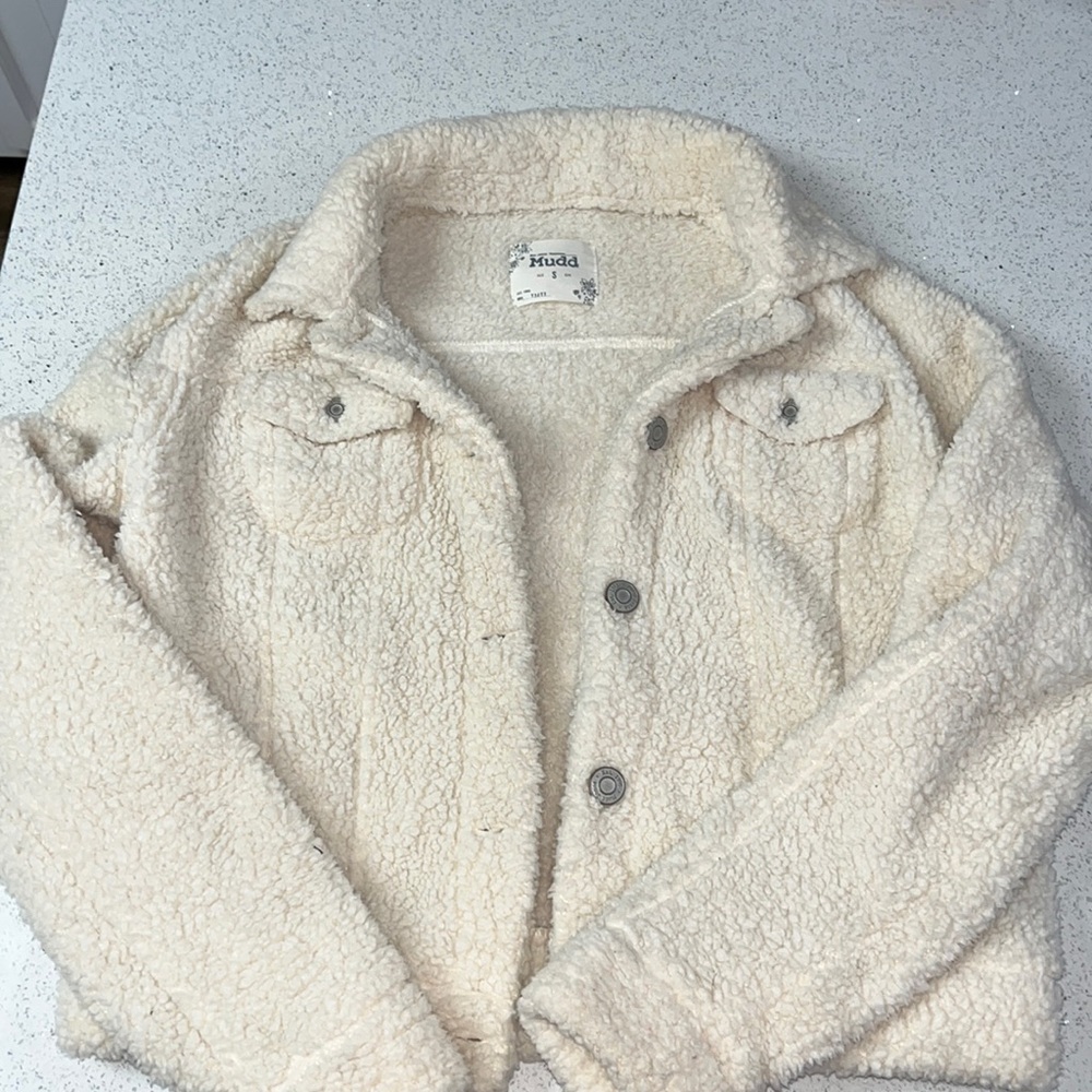 Middle off white Sherpa jacket